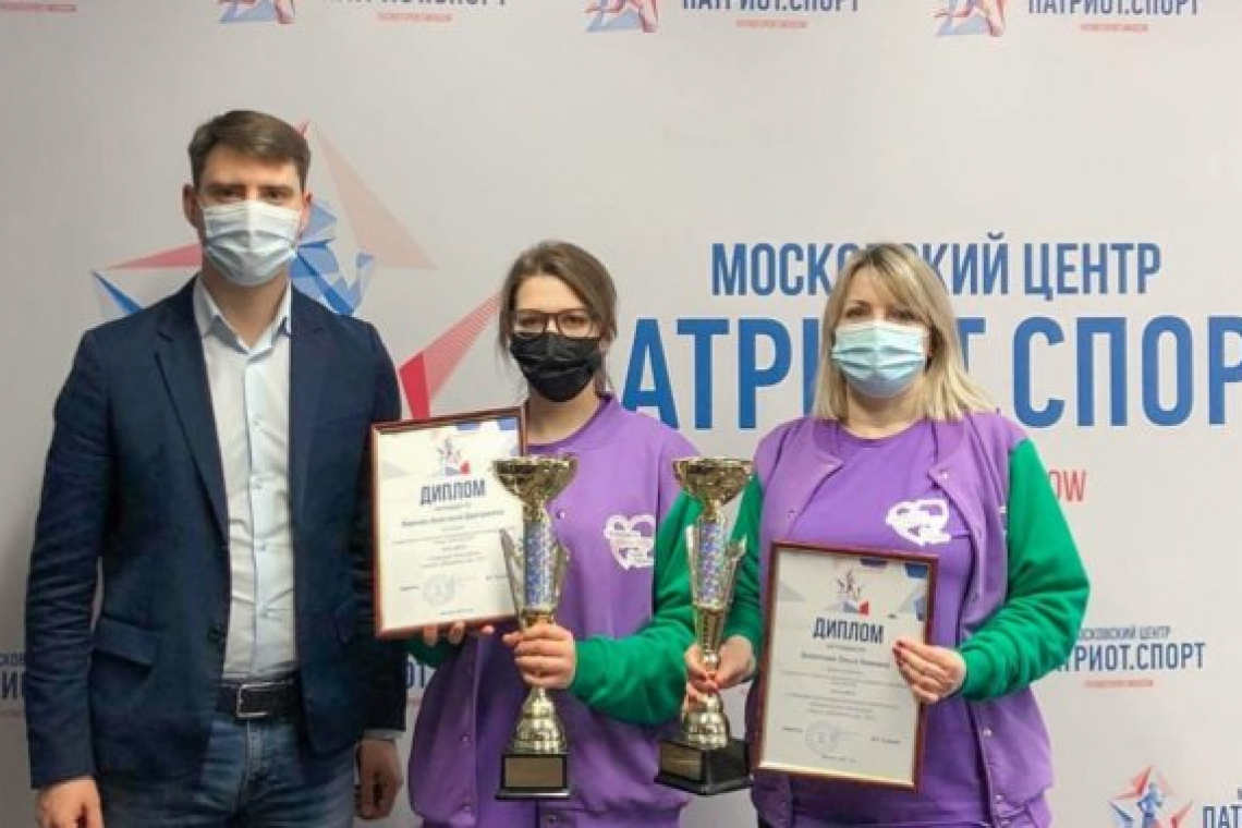 Награждение победителей конкурса «Доброволец года – 2021» прошло в МЦ «Патриот.Спорт»