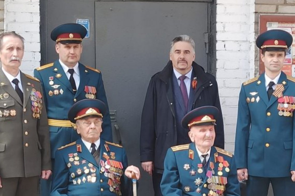 «Парад идёт к ветерану»: в Богородском адресно поздравили ветеранов войны