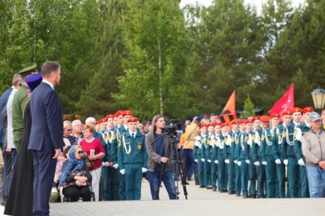 В церемонии захоронения 908 солдат Красной армии принял участие отряд «Дозор»