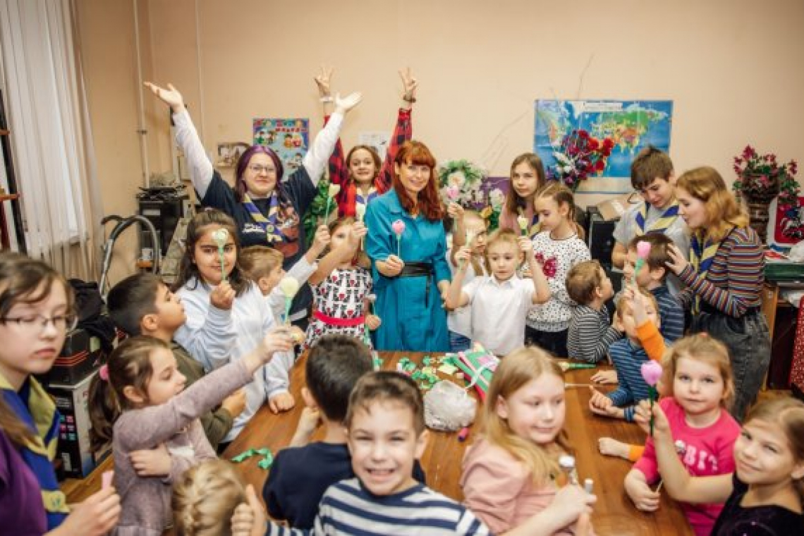 В праздничный мамин день благодарность вручили многодетному папе