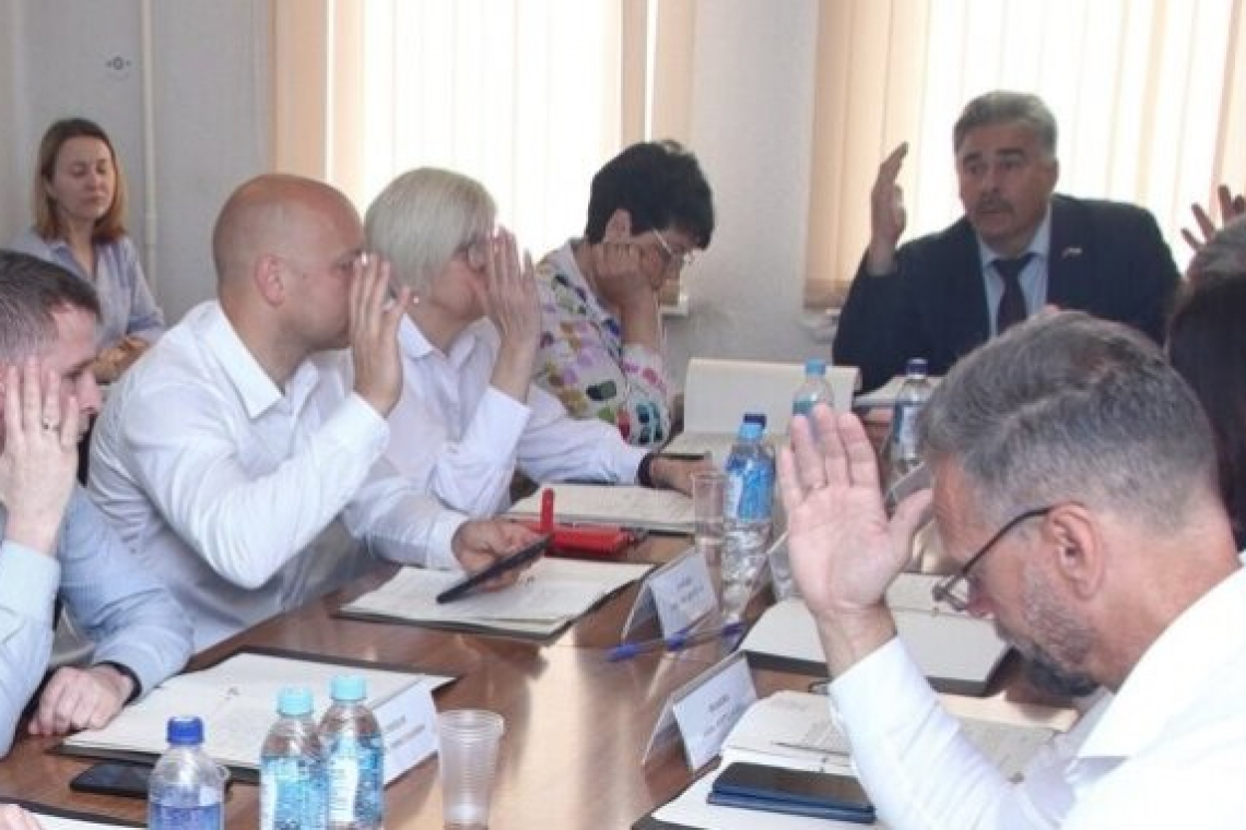 Депутаты МО Богородское объявили перерыв в рабочей сессии