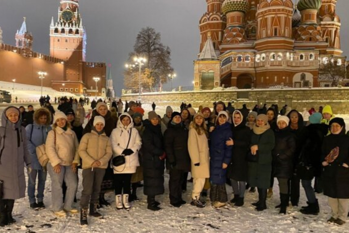 Экскурсию по Москве многодетным мамам подарила управа района Богородское