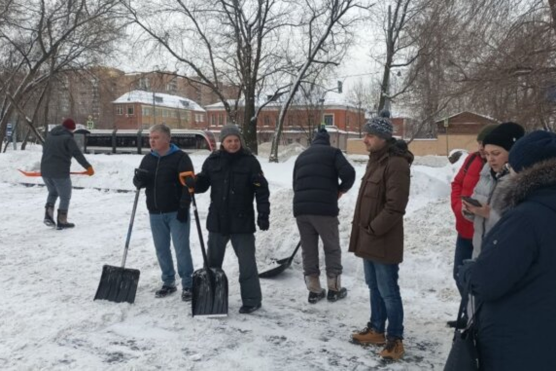 Качество уборки снега в районе проверили депутаты Богородского