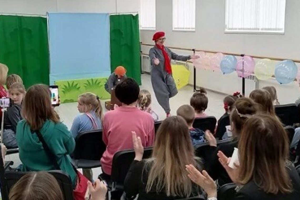 Родители особенных детей из Богородского поблагодарили за кукольный спектакль