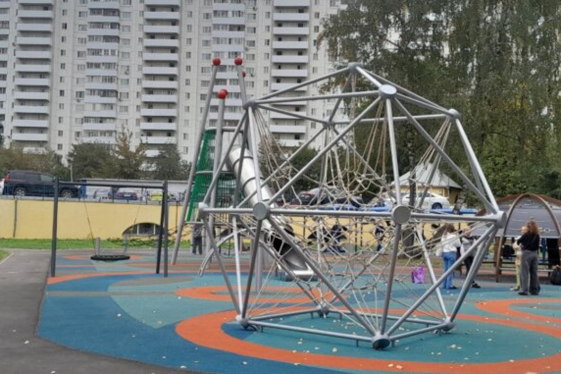 Благоустройство квартала на Краснобогатырской улице завершено
