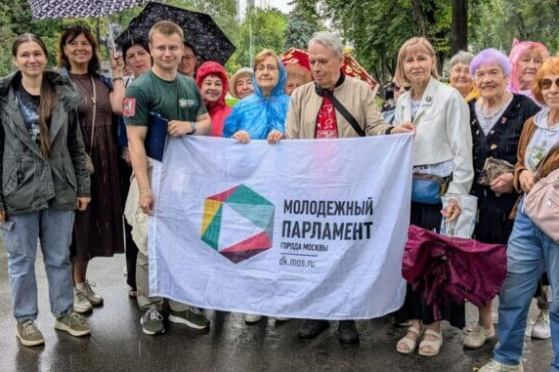 Пешеходная экскурсия по району понравилась общественным советникам Богородского