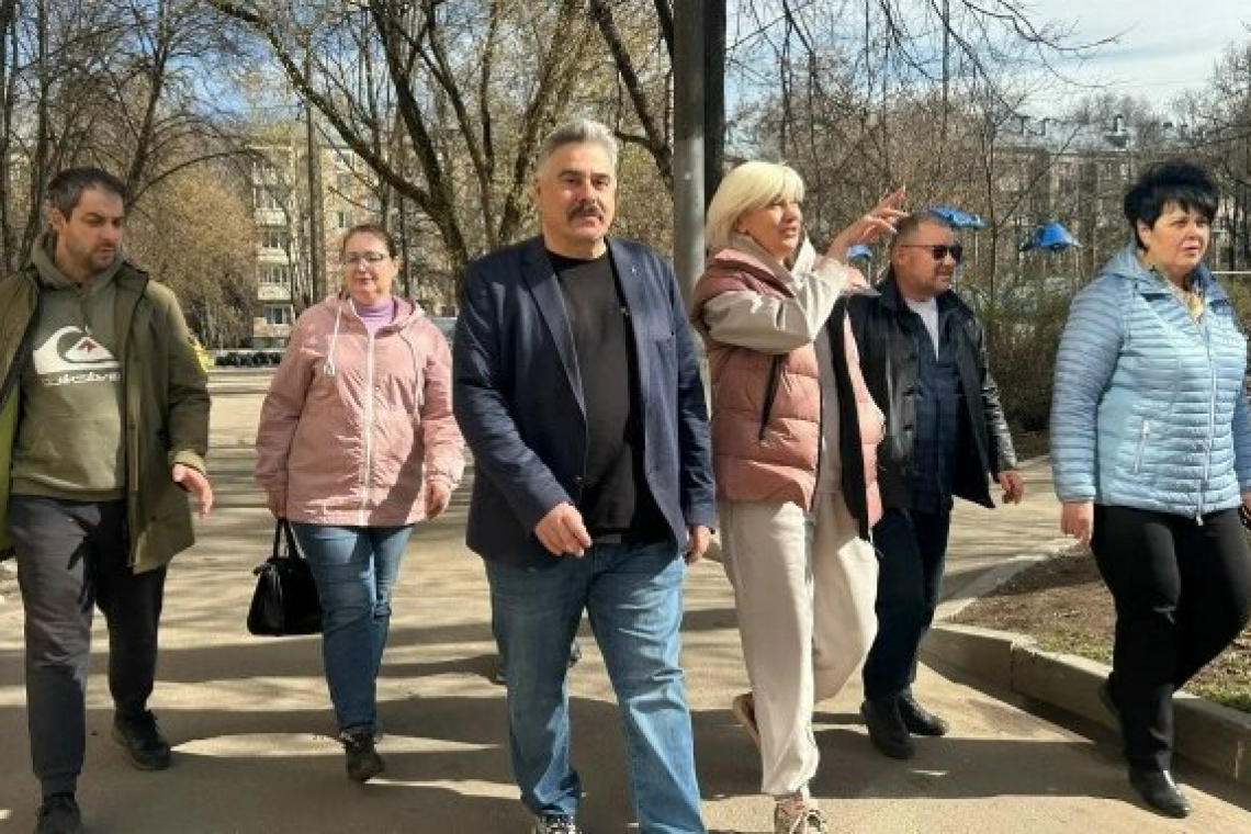 Приведение в порядок дворов стало главной темой субботнего обхода в Богородском